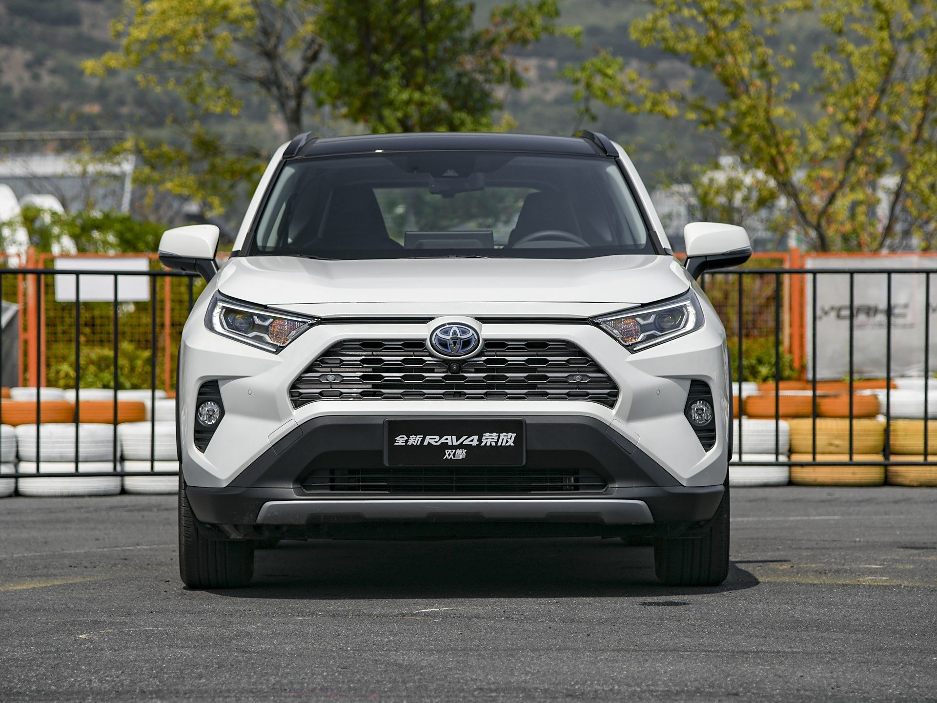 丰田最新款RAV4，越野与科技的完美融合亮相！