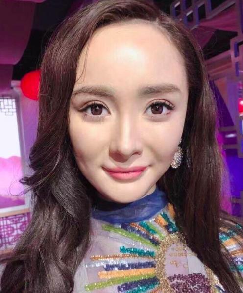 明星痘坑的秘密焕肤之旅，小巷深处的肌肤重生之旅